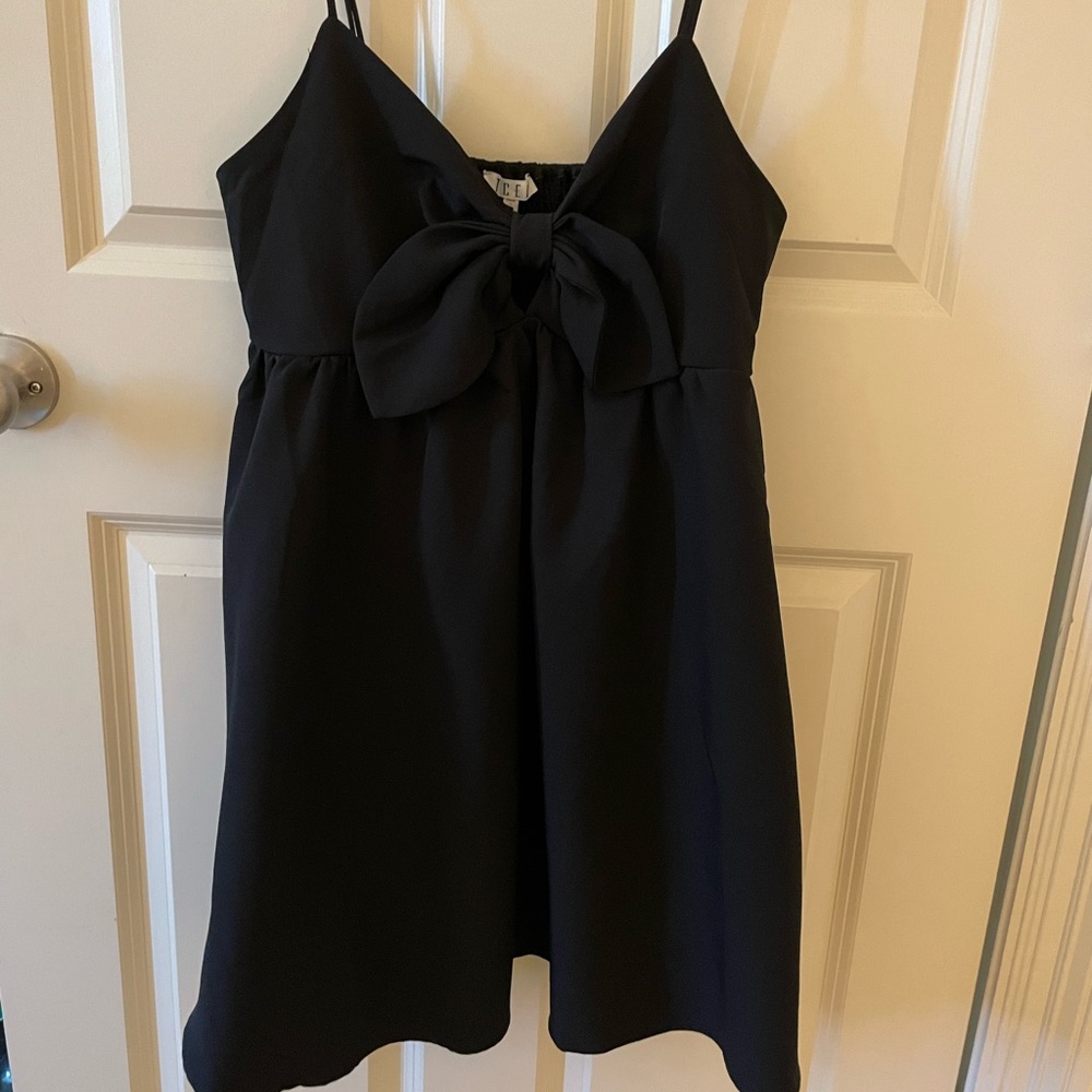 tie dress